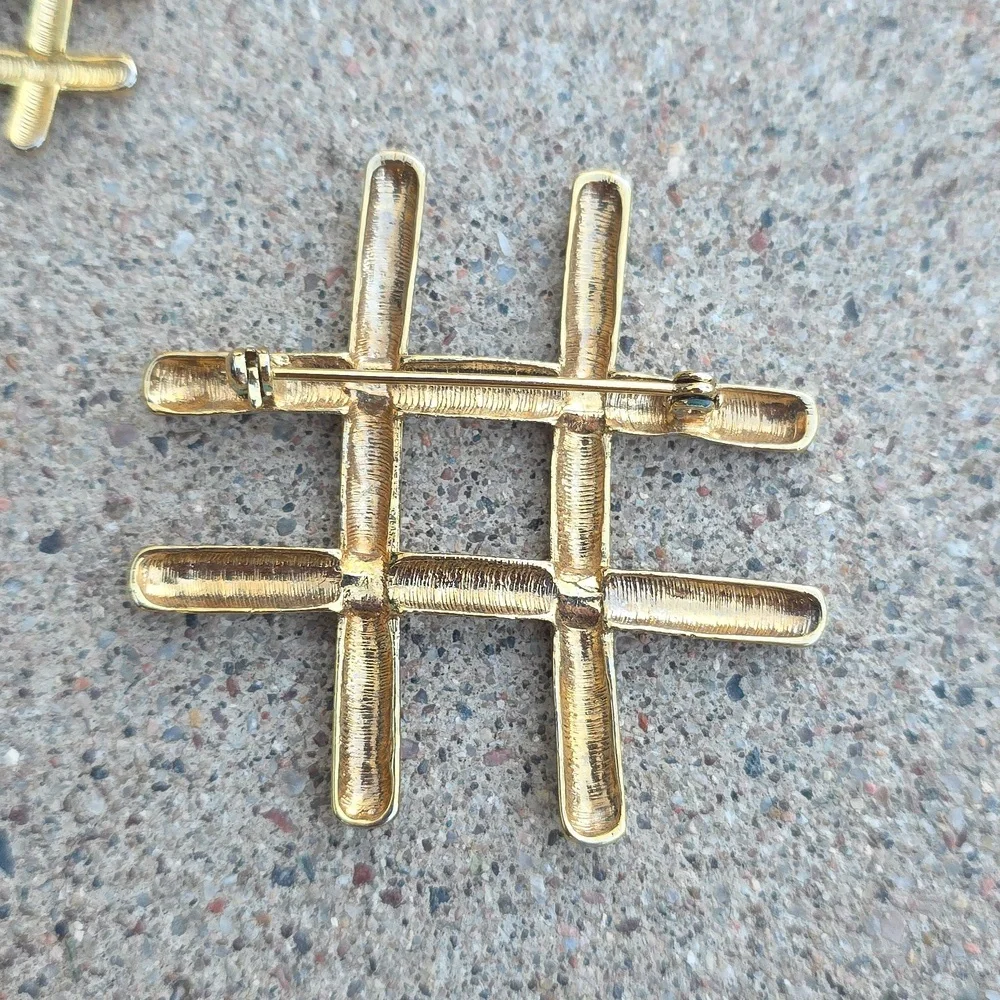 Vintage 1980's Gold Toned Hashtag Set - Picture 3 of 4